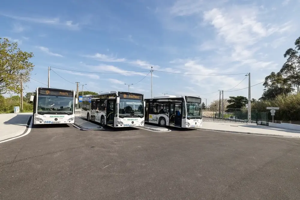 Autocarros do circuito do Palácio da Pena em Sintra, que fazem a ligação entre a vila e o Palácio da Pena.