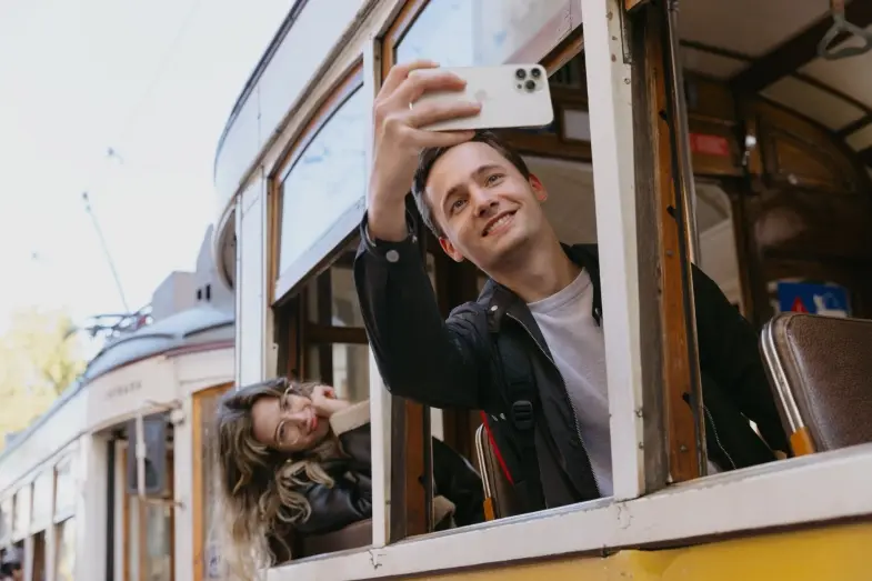 Selfie num Elétrico de Lisboa