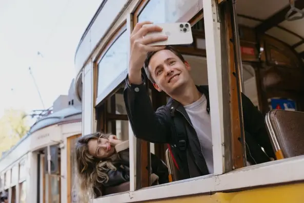 Selfie num Elétrico de Lisboa