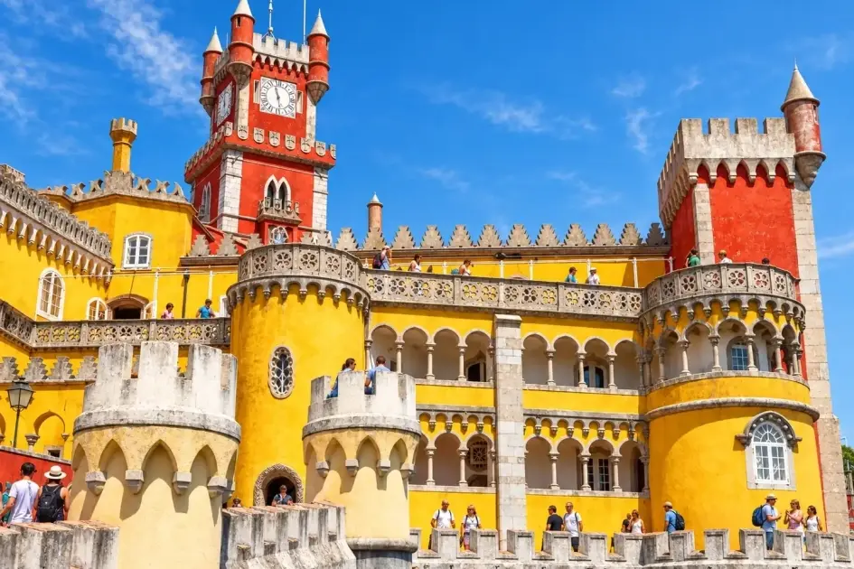 Tour de Meio-Dia a Sintra desde Lisboa com Jardins do Palácio da Pena 1