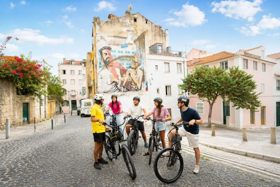 Lisbon E-Bike Tour: Alfama, Mouraria & Graça  1