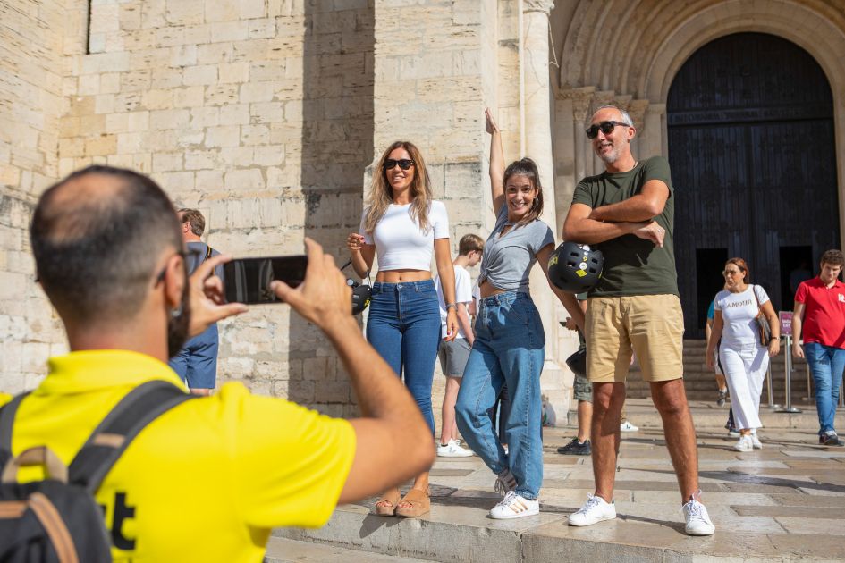 Lisbon E-Bike Tour: Alfama, Mouraria & Graça  9