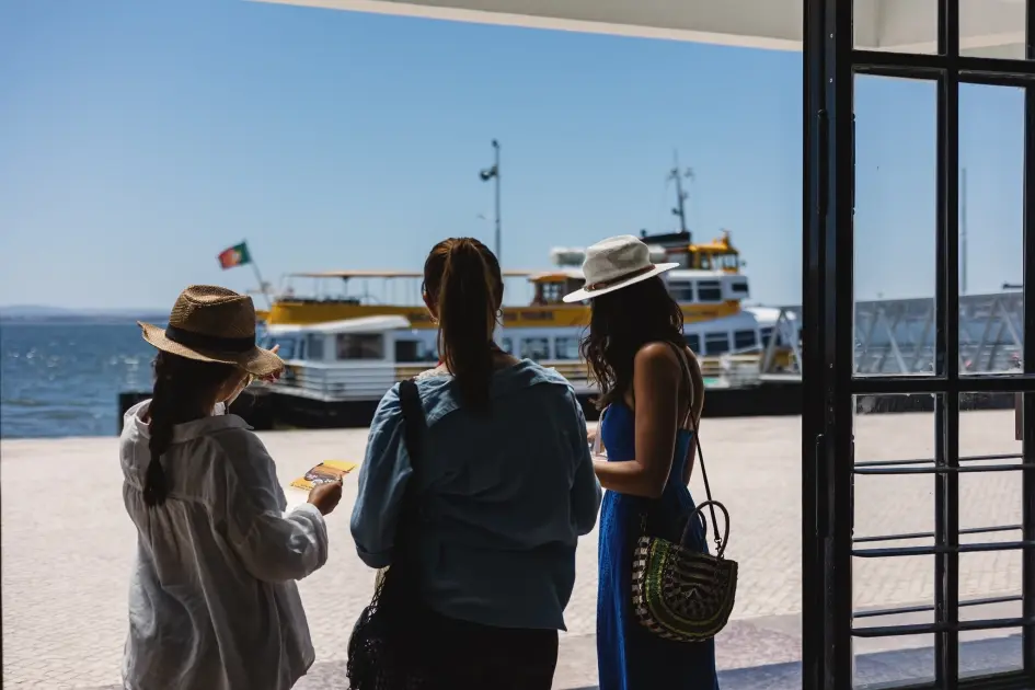 Yellow Boat  River Tour 8